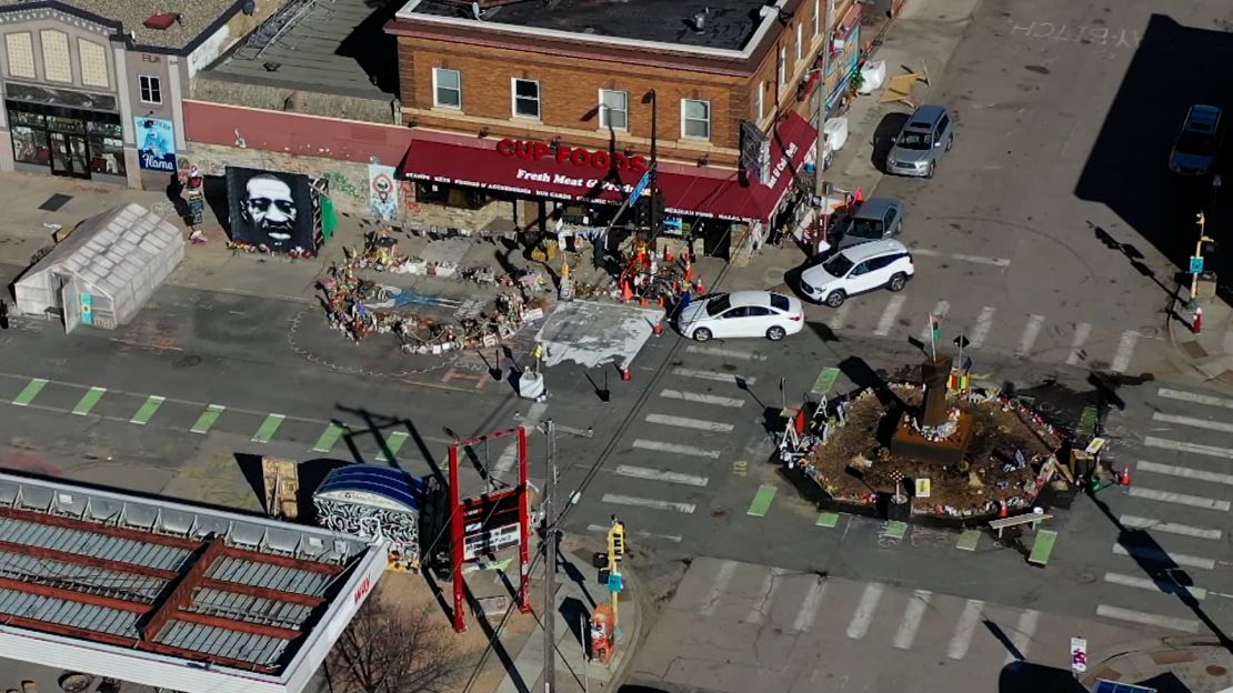 The center of the intersection of Chicago Avenue and 38th Street is now planted as a garden.