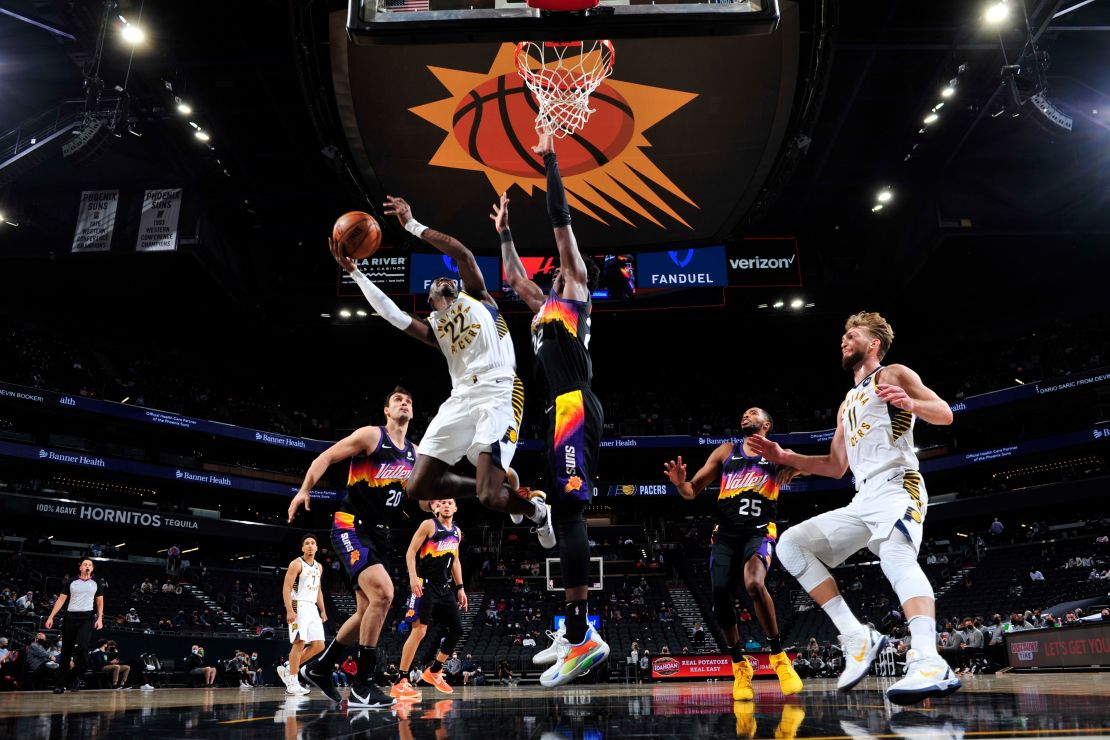 LeVert shoots the ball during the game against the Phoenix Suns.