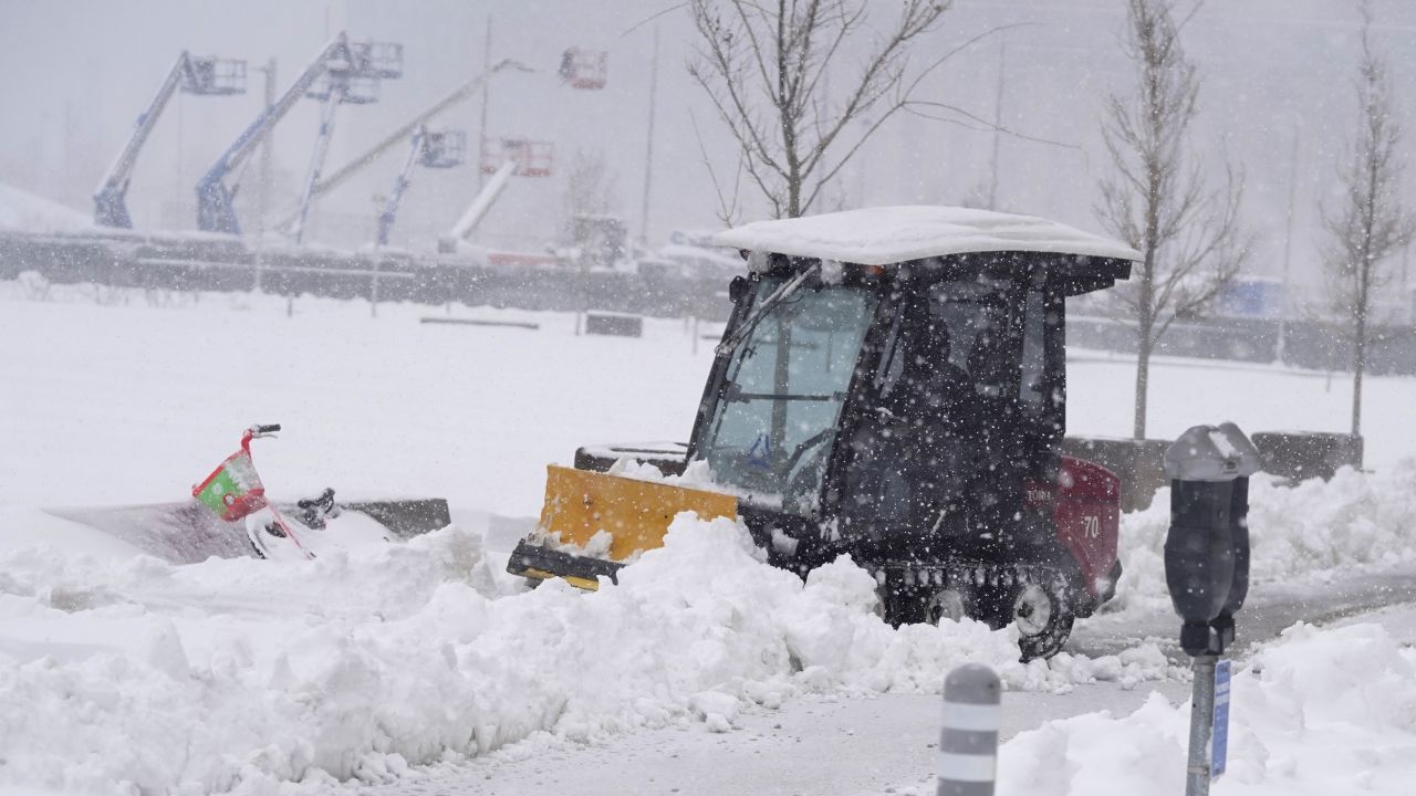 State government offices in Denver will be shut Monday, the governor's office says.