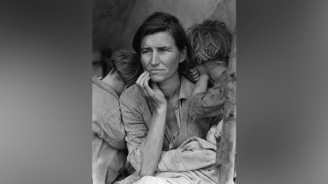 A 32-year-old mother of seven destitute pea picker in Nipomo, California, in 1936.