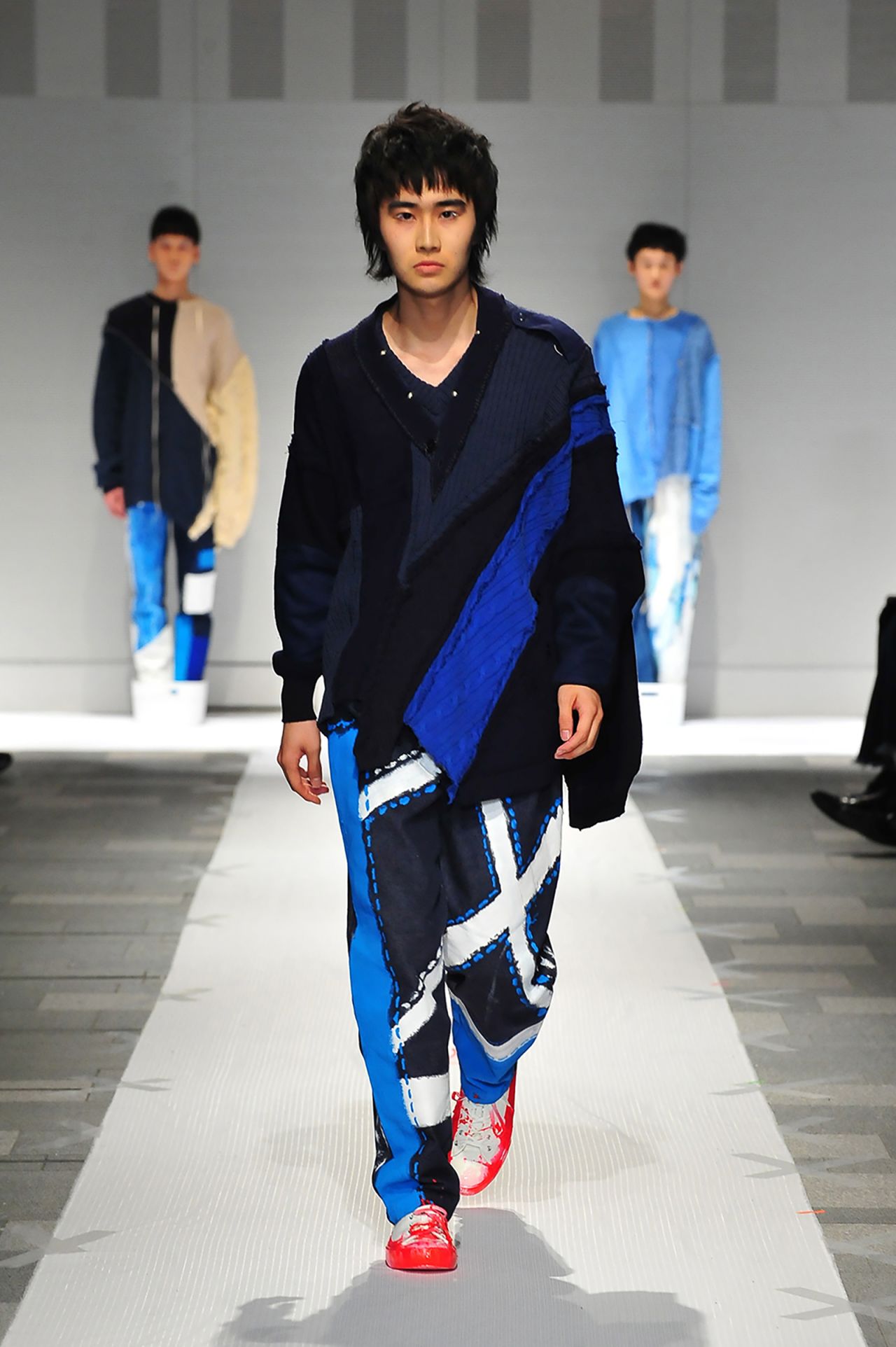 Another look from Nisai's Autumn-Winter 2021 collection that was featured at Tokyo's Rakuten Fashion Week.