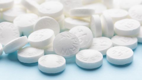 Aspirin use was associated with a 47% reduction for in-hospital mortality, a new study by a team at George Washington University revealed.