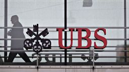 A photo taken on January 22, 2018 shows the UBS logo in Zurich. - Swiss banking giant UBS reported on January 22, 2018 that its profits plummeted 63 percent last year due to US tax reforms that hit fourth-quarter earnings. It said annual net profit dropped to 1.16 billion Swiss francs (900 million euros, $1.01 billion) for the year. (Photo by MICHELE LIMINA / AFP)        (Photo credit should read MICHELE LIMINA/AFP via Getty Images)