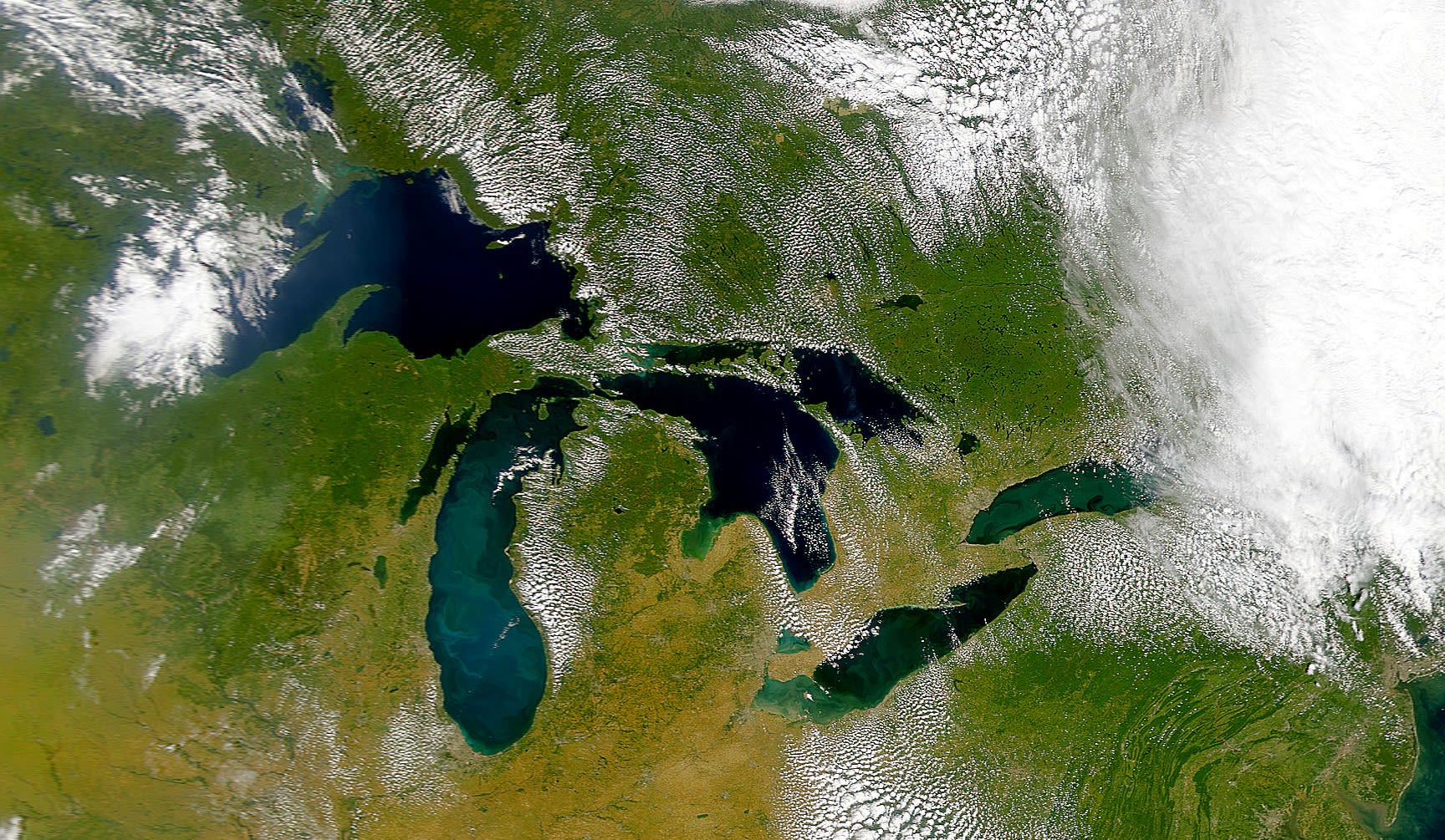 Winter is vanishing' from the deep waters of Lake Michigan | CNN