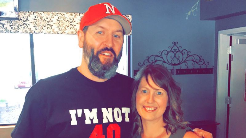 Dead sexy obituary goes viral after image