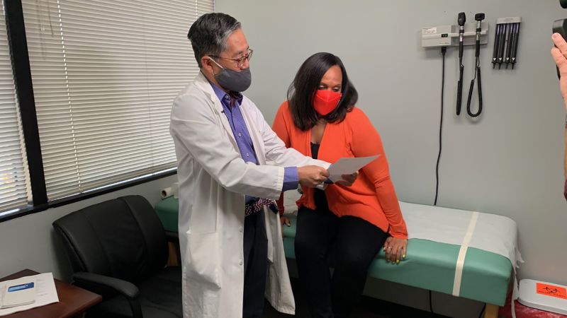 CNN correspondent’s big reveal. Stephanie Elam finds out vaccine trial