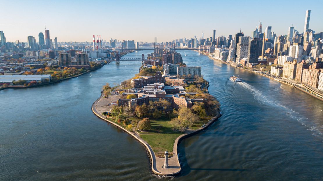 Roosevelt Island is located in the East River between Manhattan and Queens. 