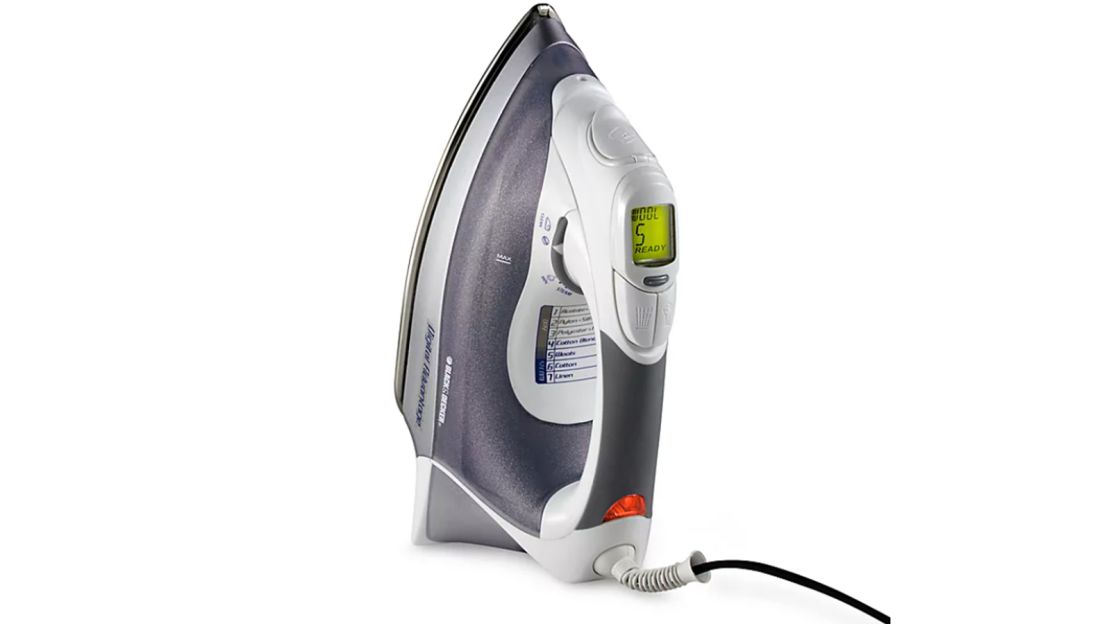Best steam irons for clothes in 2023