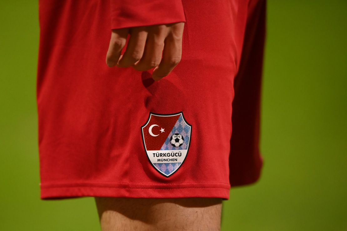 1860 München 21-22 Away & Third Kits Revealed - Footy Headlines