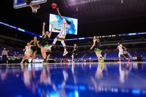 Georgia's Maya Caldwell drives to the basket during a second-round game against Oregon.