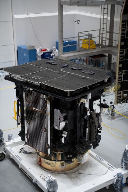 To protect it against the sun's heat, Solar Orbiter is coated with SolarBlack, made of charred bone. The coating was developed by Irish company ENBIO.