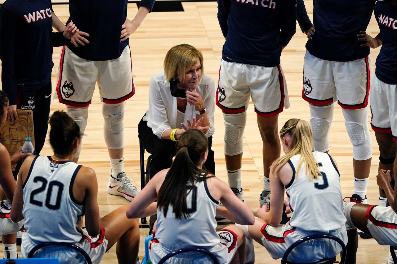 Connecticut interim head coach Chris Dailey talks to players during a timeout against High Point. Dailey was filling in for Hall of Fame coach Geno Auriemma, who tested positive for Covid-19.