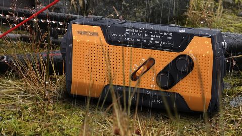 FosPower Emergency Solar Crank Portable Radio