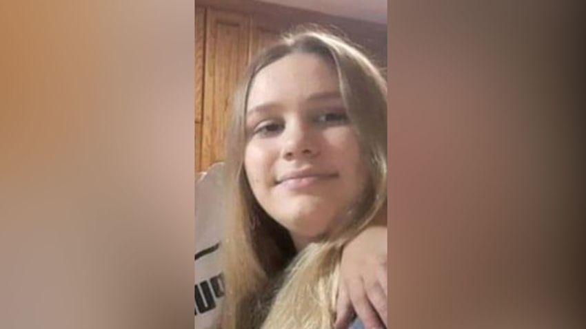 Teen girl abducted by sex offender in TX.