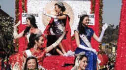 M4T50Y Los Angeles, California, USA. 17th Feb, 2018. Miss China Town Queen and Court 2018 ride their float during the 119th annual Chinese New Year ''Golden Dragon Parade'' in the streets of Chinatown in Los Angeles, Feburary 17, 2018. Credit: Ringo Chiu/ZUMA Wire/Alamy Live News