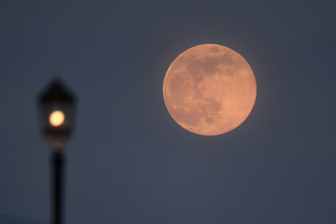 April 2021: The Next Full Moon Is a Supermoon Pink Moon