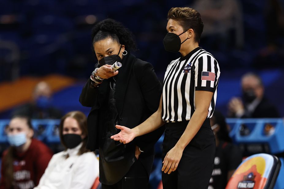 South Carolina head coach Dawn Staley speaks with an official during the Stanford game.