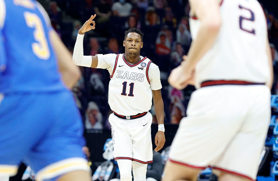 Gonzaga's Joel Ayayi reacts to a 3-pointer in the first half.
