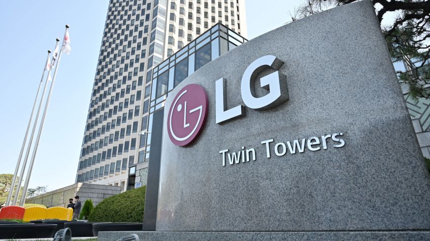 The logo of South Korea's LG Electronics is seen in front of the company's headquarters in Seoul on April 5, 2021. (Photo by Jung Yeon-je / AFP) (Photo by JUNG YEON-JE/AFP via Getty Images)