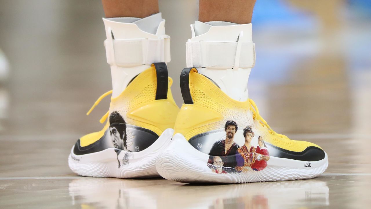 Step Curry wore the custom-designed shoes on Sunday. 