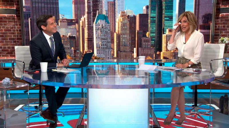 CNN anchor Alisyn Camerota gets surprise tribute from co-anchor | CNN Business