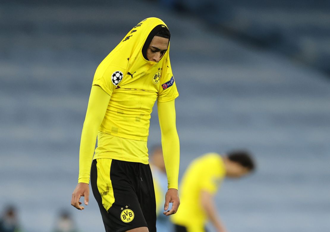 Jude Bellingham reacts after Dortmund's defeat by Man City. 