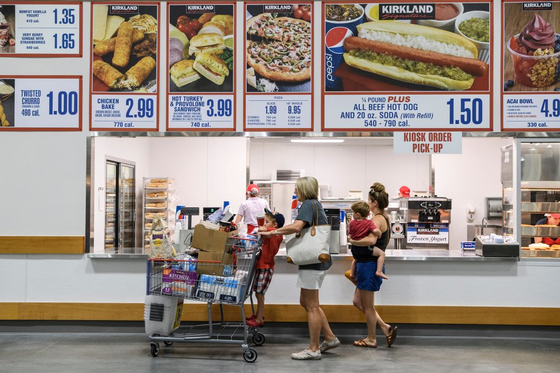 I Tried Eating the WEIRDEST Costco Food Court Combo (in under 2