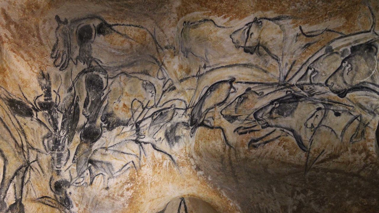 02 cave art Chauvet RESTRICTED