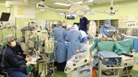 Japanese doctors perform a lung transplant on a Covid-19 patient. 