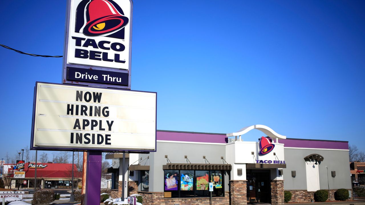 Taco Bell and other chains are recruiting thousands of workers.