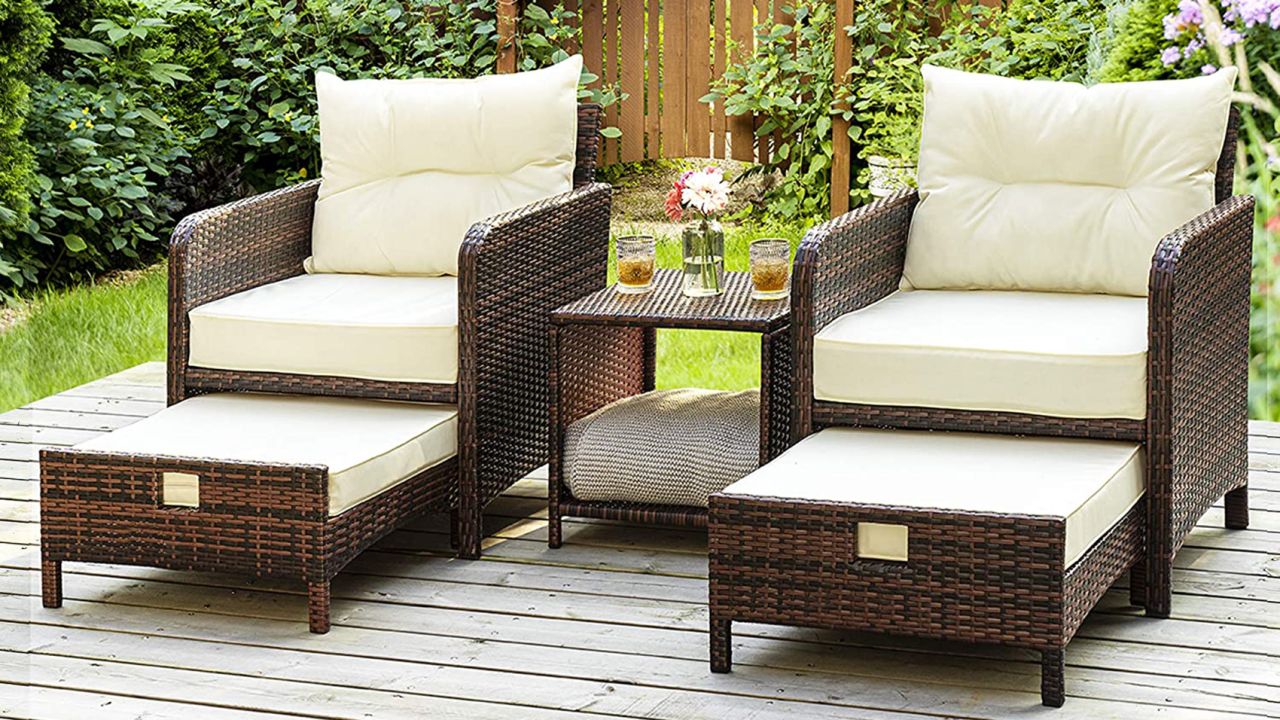 Pamapic 5-Piece Wicker Patio Chair Set With Ottomans
