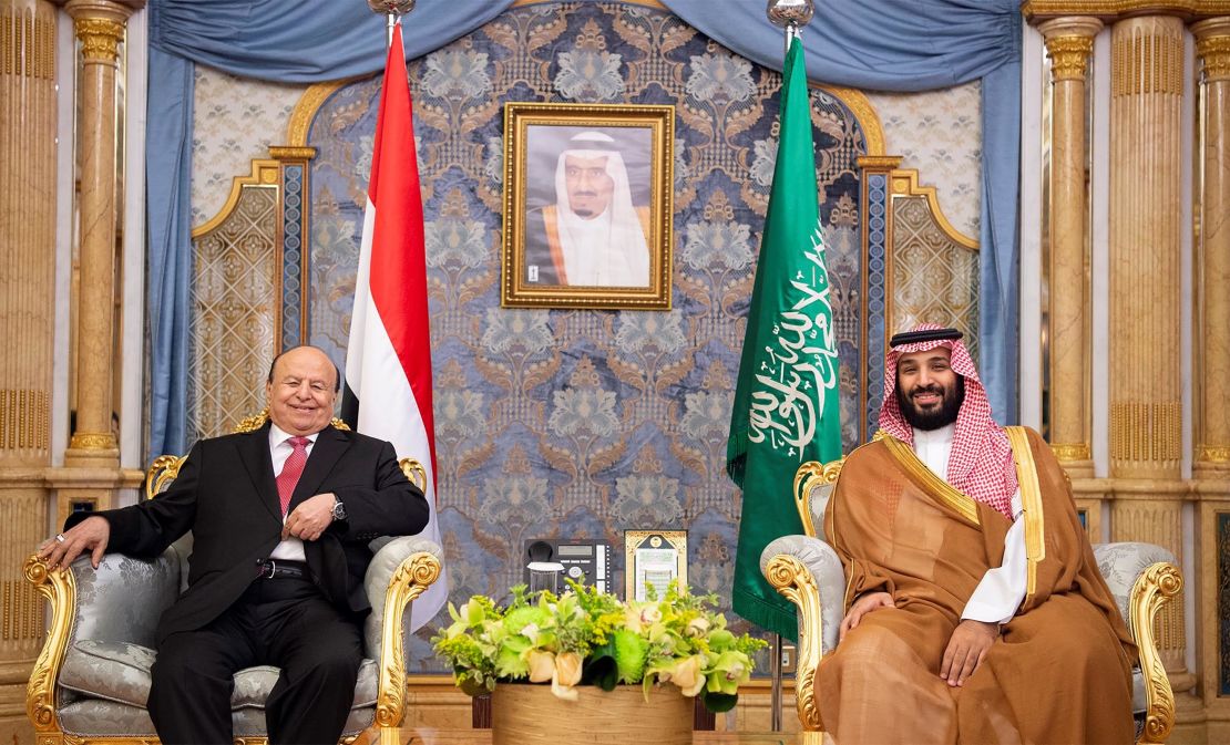 Yemeni President Abdu Rabu Mansour Hadi and Saudi Crown Prince Mohammed bin Salman hold a meeting in Jeddah on May 31, 2018. 