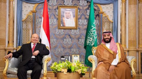 Yemeni President Abdu Rabu Mansour Hadi and Saudi Crown Prince Mohammed bin Salman hold a meeting in Jeddah on May 31, 2018.