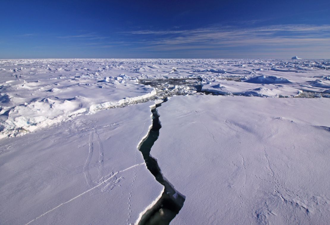 Between 1992 and 2017, Antarctica lost around 2.7 trillion tons of ice. West Antarctica, where Pine Glacier and Thwaites Glacier are located, has been particularly badly affected.