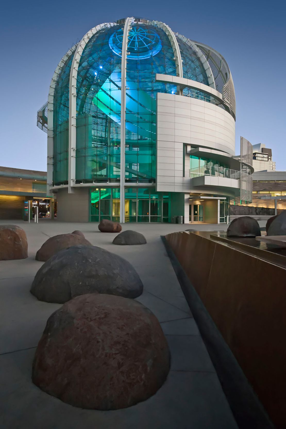 San José City Hall, opened in 2005, features a modern take on the classic rotunda seens in many of America's historic civic buildings.