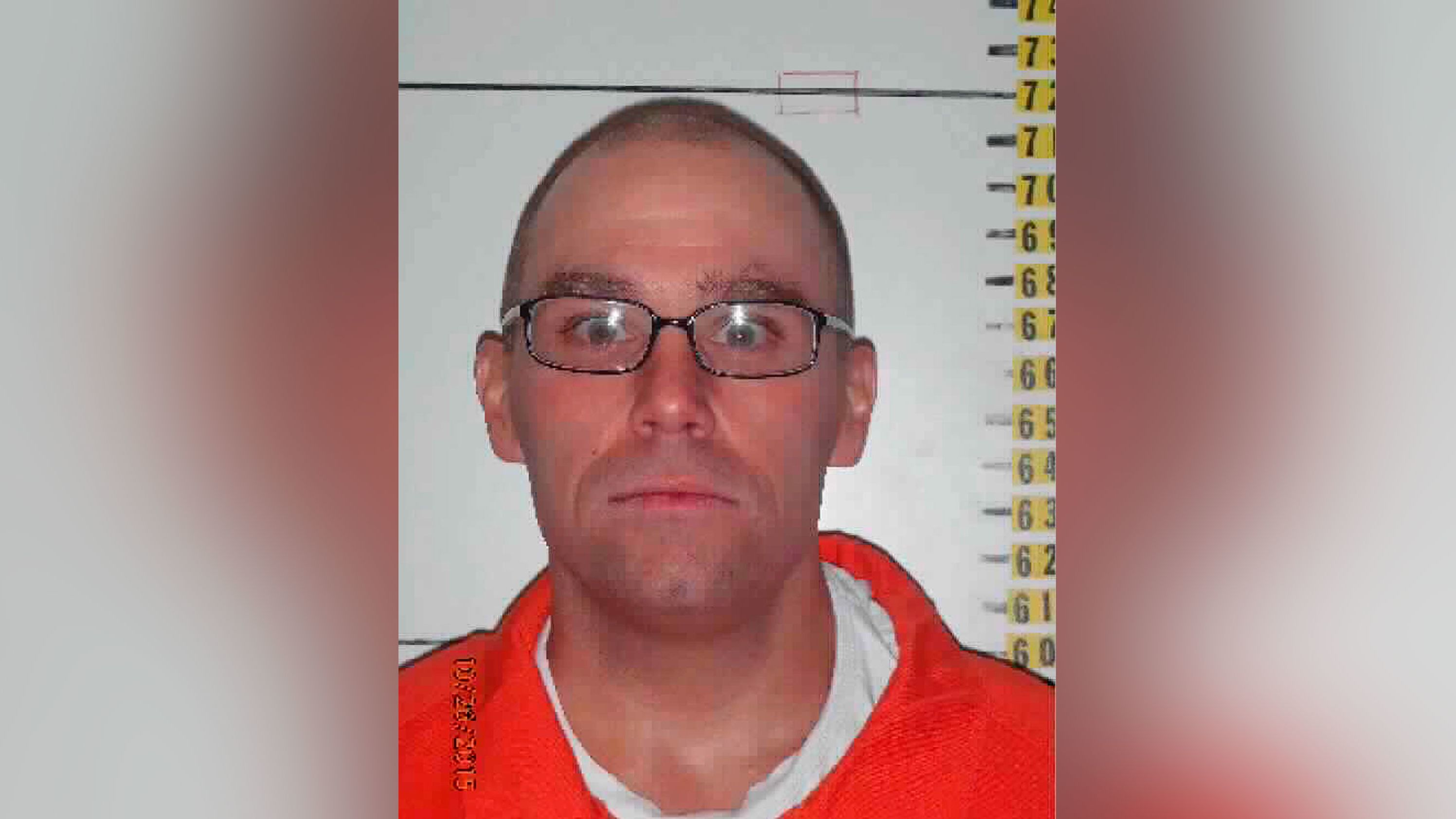 A Nevada man sentenced to death tells court he’d rather die by firing