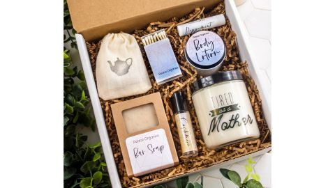 PeaceOrganics Tired As a Mother Gift Box