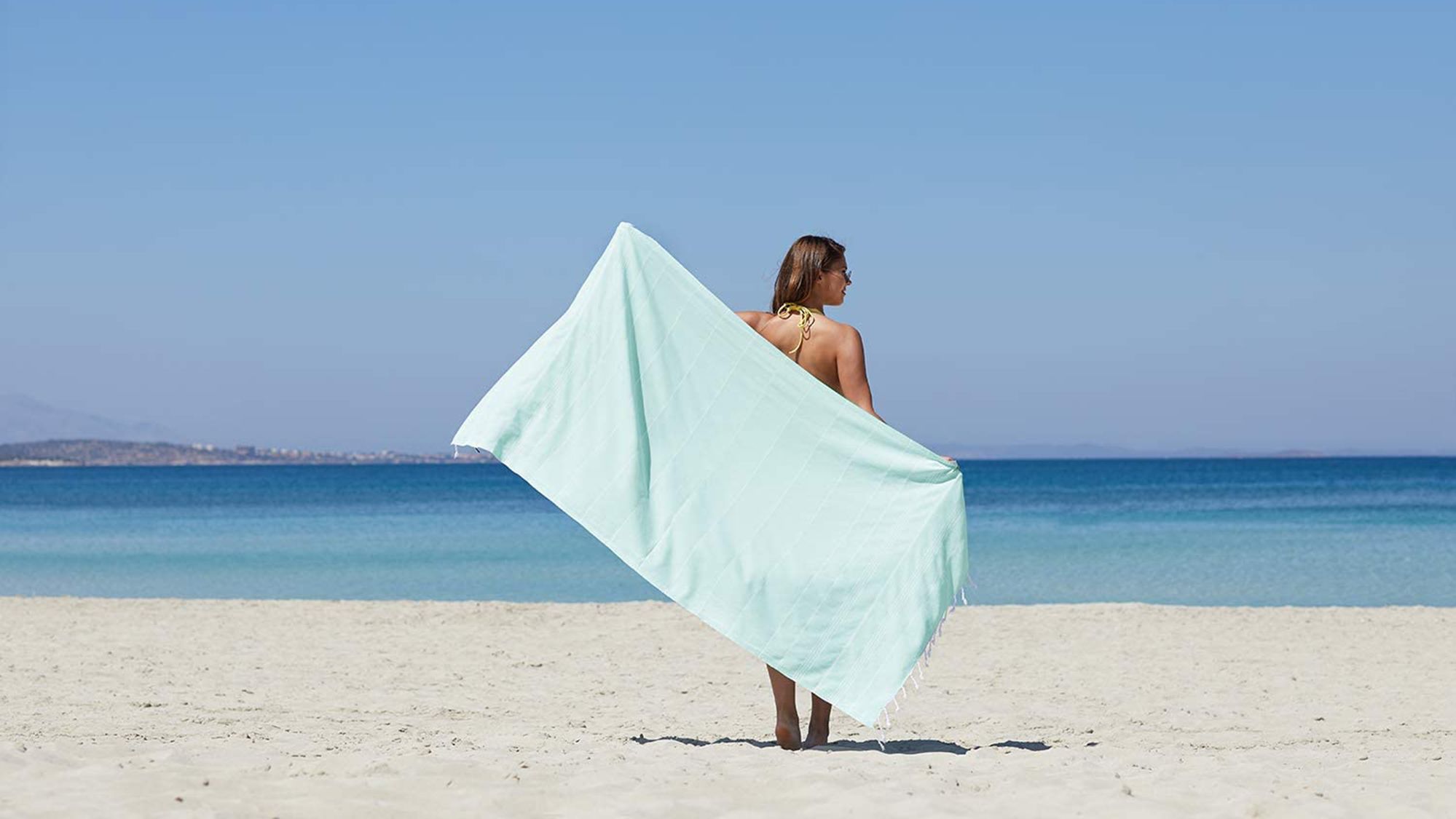 Lightweight Big Beach Towels with Sand Pockets