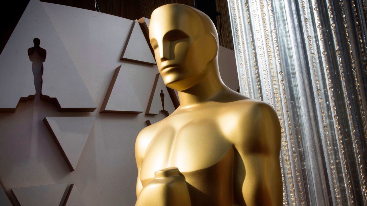 An Oscars statue is displayed on the red carpet area at the Academy Awards in 2020.