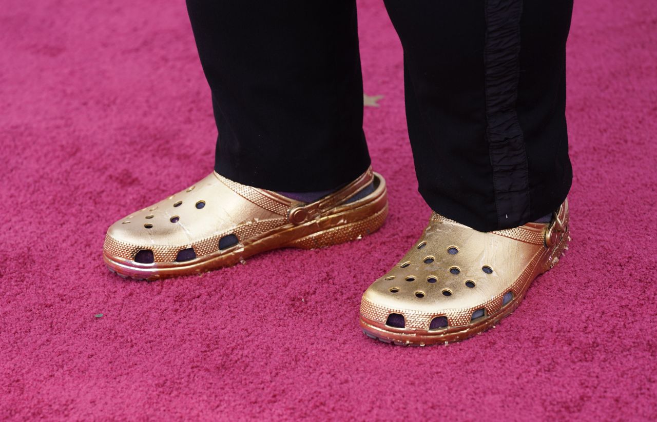 A closeup on Questlove's crocs on the red carpet. 