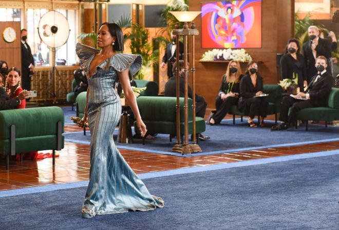 Actress and director Regina King opened the show at Union Station. She delivered a <a href="index.php?page=&url=https%3A%2F%2Fwww.cnn.com%2Fentertainment%2Flive-news%2Foscars-2021%2Fh_313cd228c7644d9a54d5e67f2784e82a" target="_blank">hopeful monologue</a> and said that if things had gone differently in the trial of former Minneapolis police officer Derek Chauvin, she probably would have been out marching instead of presenting. "As a mother of a Black son, I know the fear that so many live with -- and no amount of fame or fortune changes that," she said.