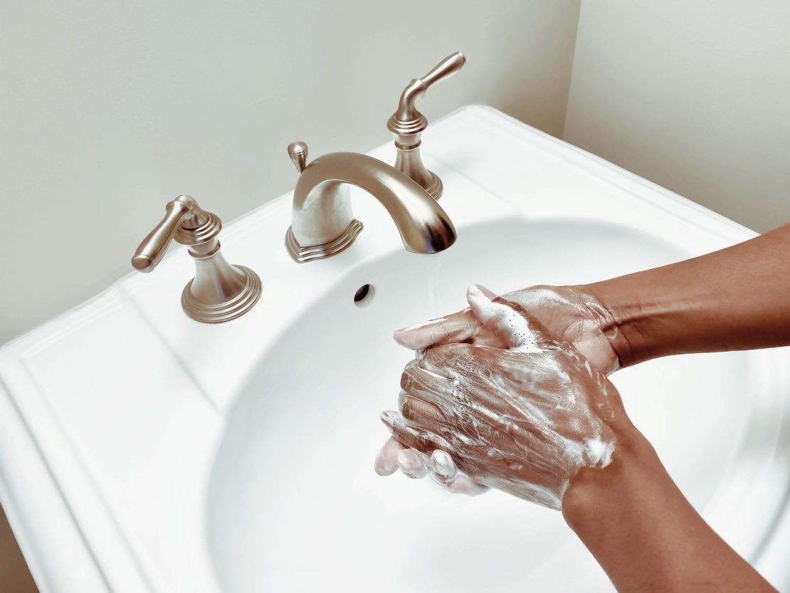 There's a proper way to wash your hands -- a full 20 seconds, with lather, scrubbing inside fingers and fingertips and backs of hands.