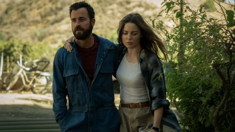 Justin Theroux and Melissa George in 'The Mosquito Coast' (Apple TV+).