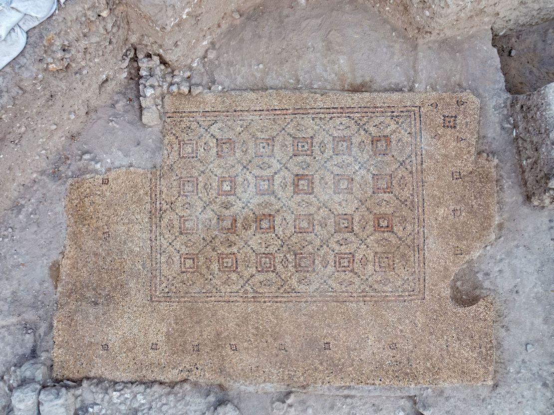 The mosaic will be displayed in a plaza in Yavne.