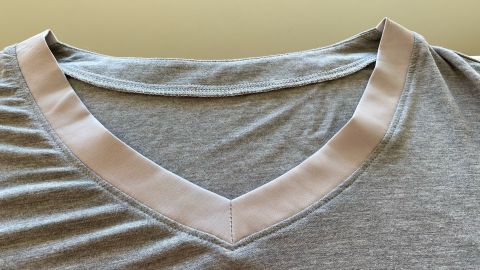 Latuza's Women's V-Neck Short Sleeve Pajama Set
