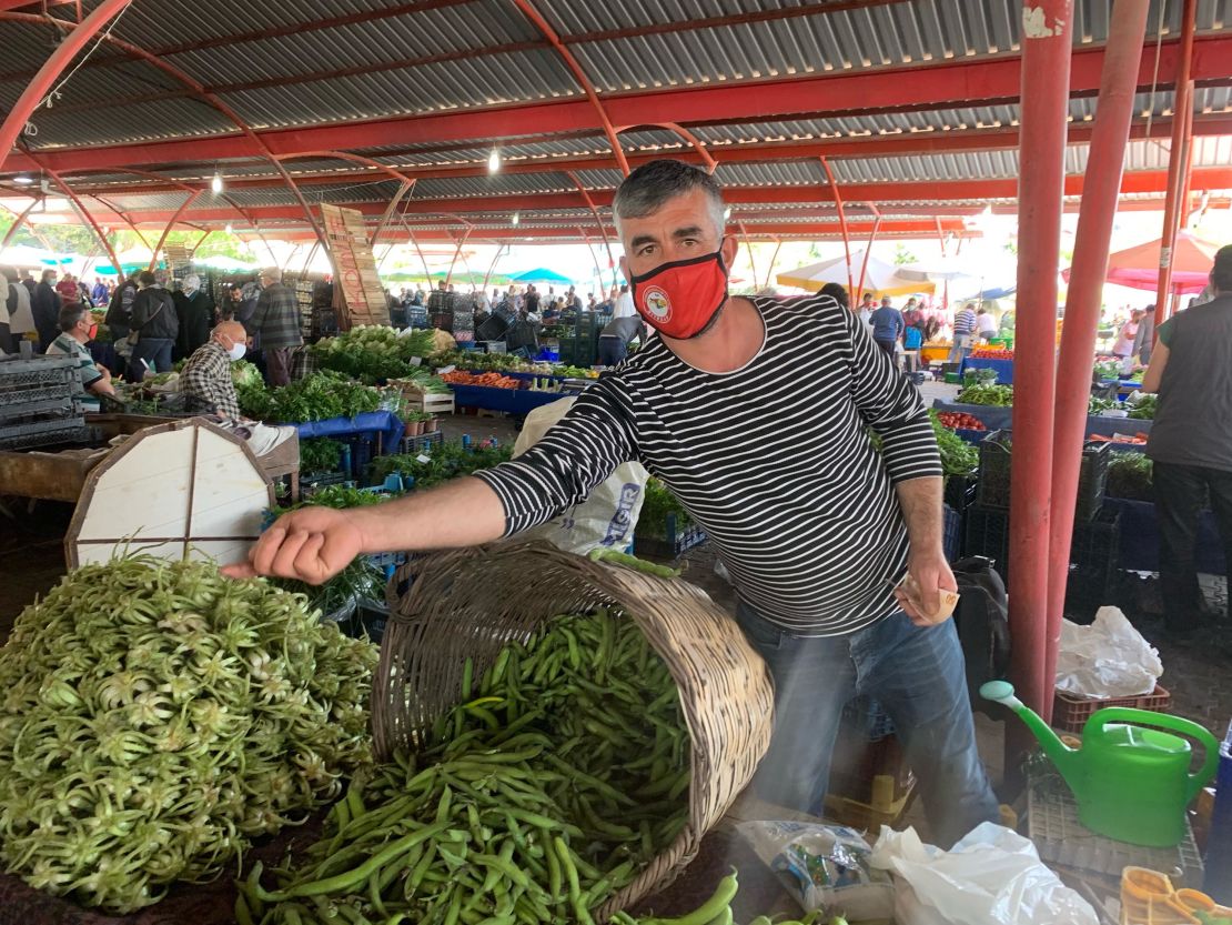 Vegetable seller Hakan Keskin said, "It's going to be hard days ahead for us."