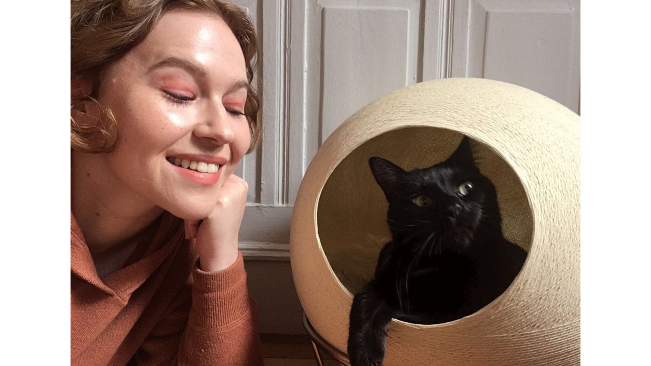 Tuft + Paw Stellar Cat Bed