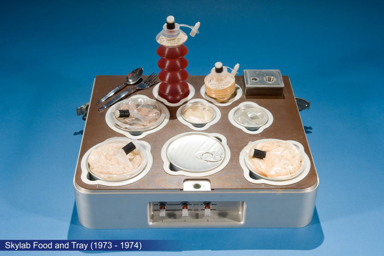 Skylab was relatively large and had ample storage, so astronuats enjoyed an extensive menu: 72 different food items. The space station also had a freezer and refrigerator, a convenience no other spacecraft had offered.<br />