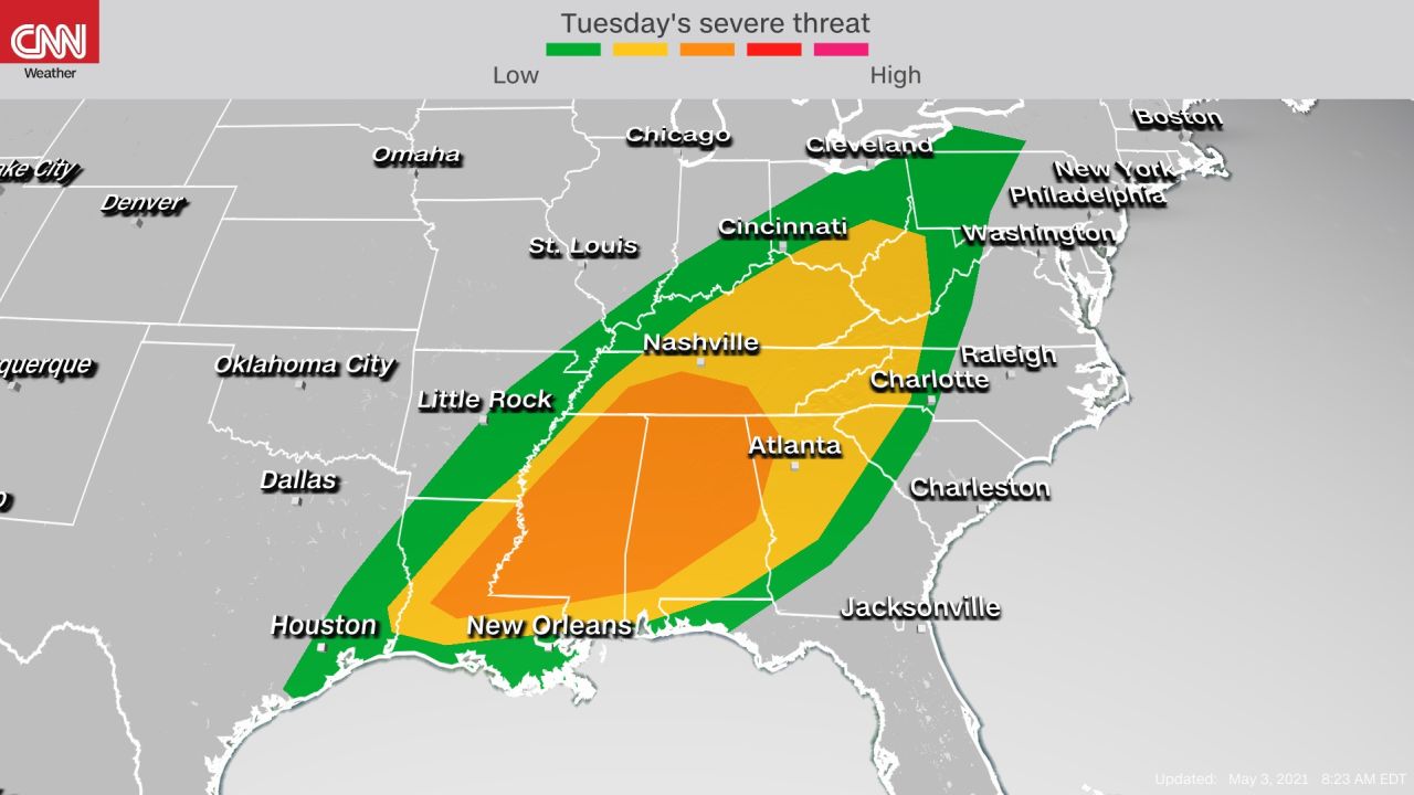 Storm Prediction Center's severe weather outlook Monday into Monday night