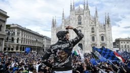 FC Internazionale supporters celebrate at Piazza Duomo in Milan on May 2, 2021, after the team won the Italian Serie A Championship title. (Photo by Piero CRUCIATTI / AFP) (Photo by PIERO CRUCIATTI/AFP via Getty Images)